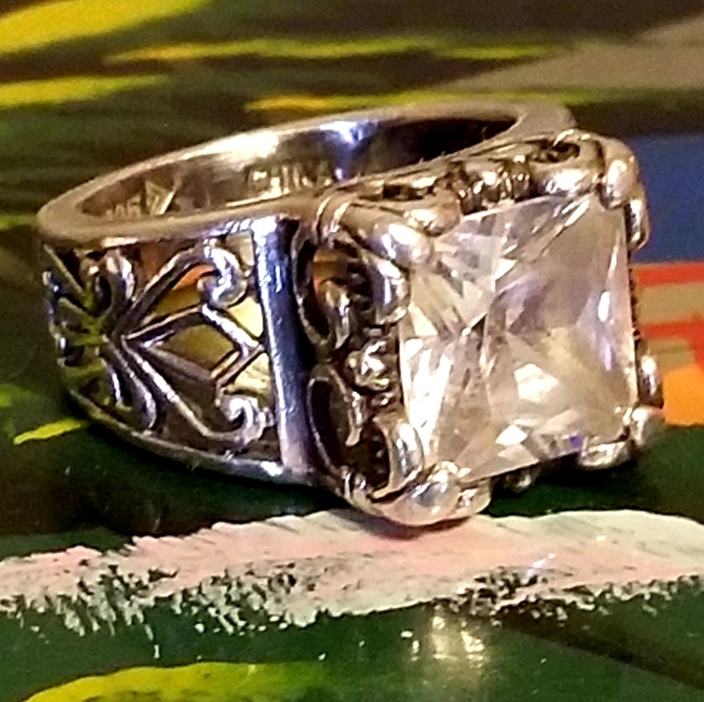 Silpada Sterling Silver & Zirconia Uptown Ring - Picture 7 of 15